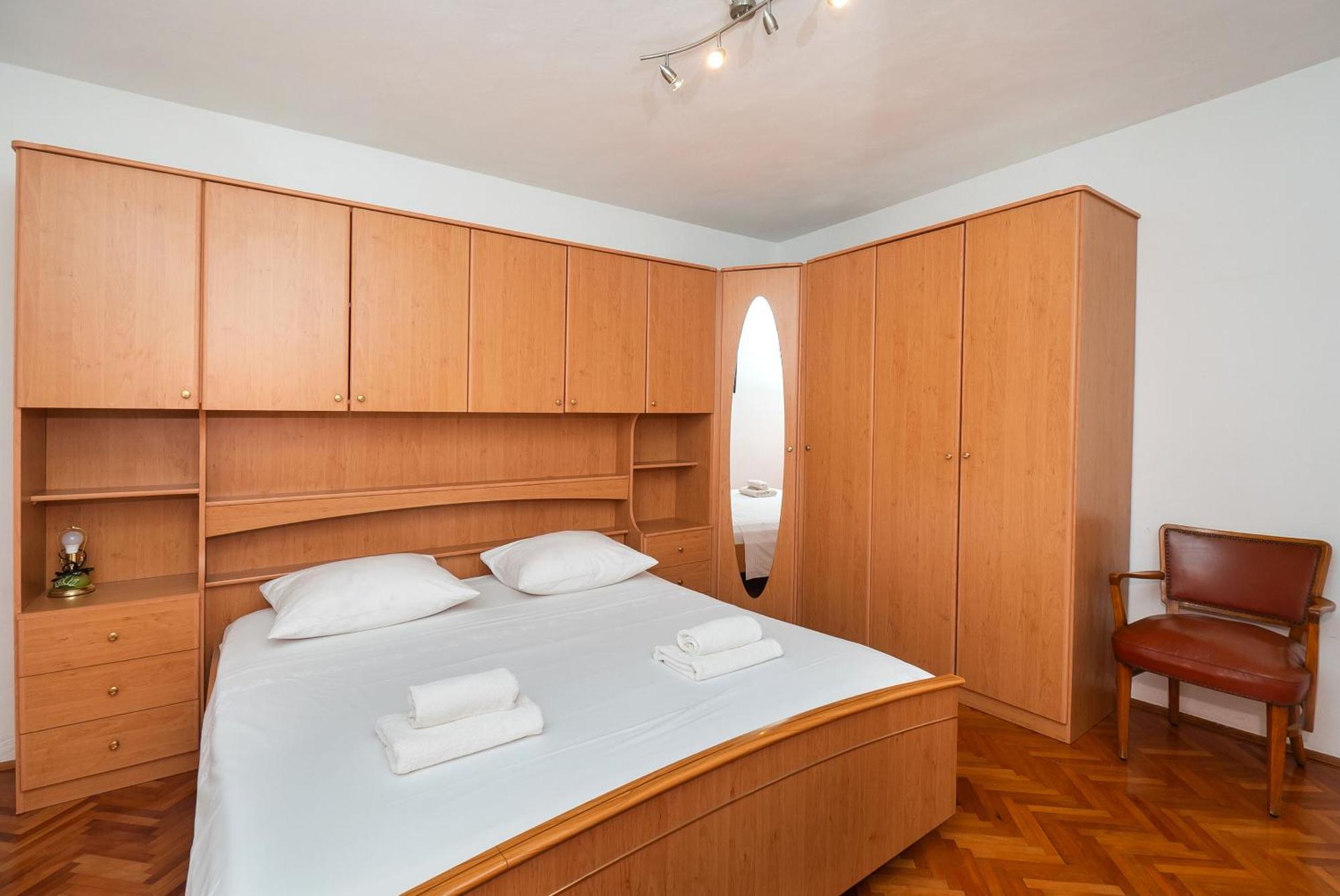 Apartments Polly Primošten Esterno foto