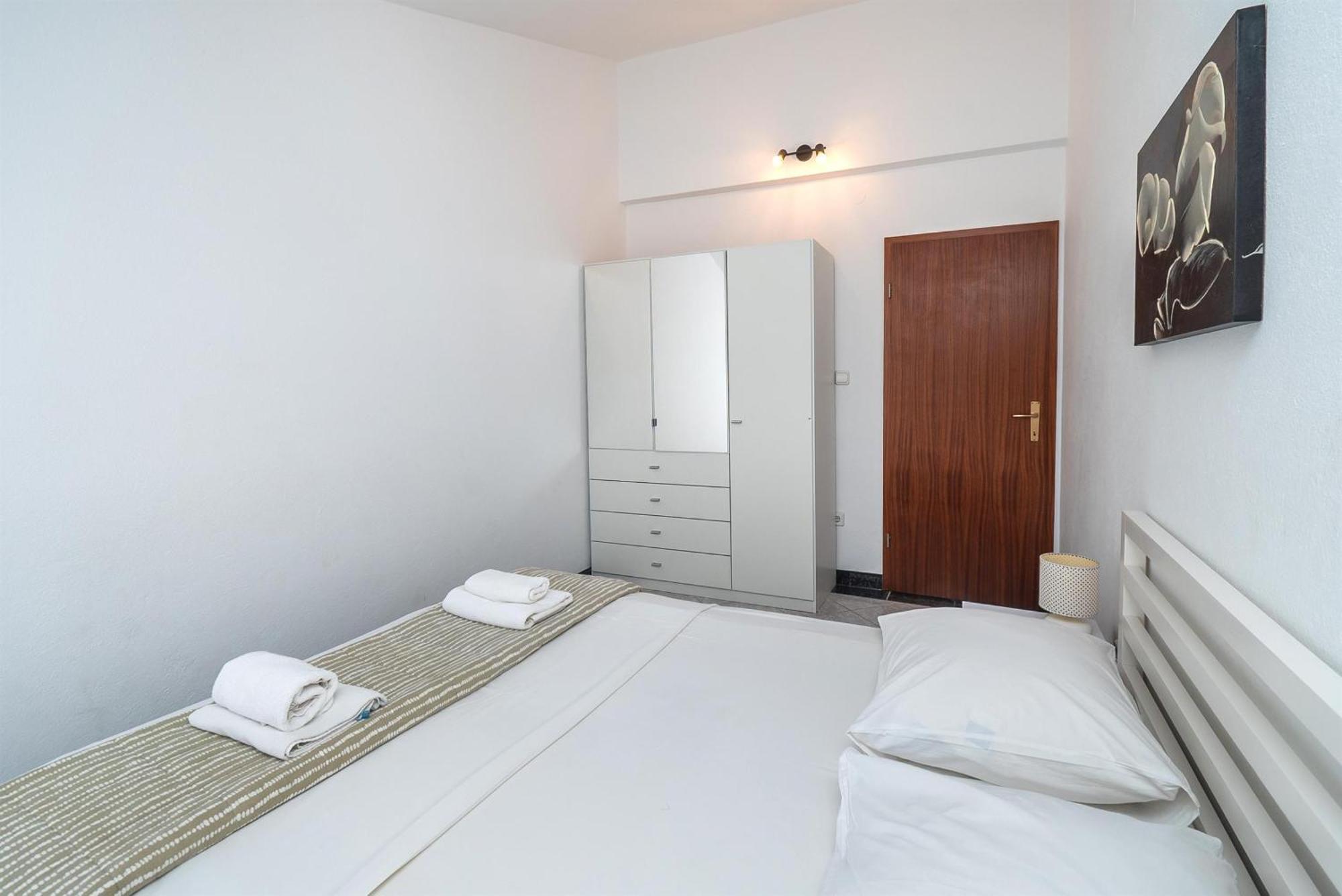 Apartments Polly Primošten Esterno foto