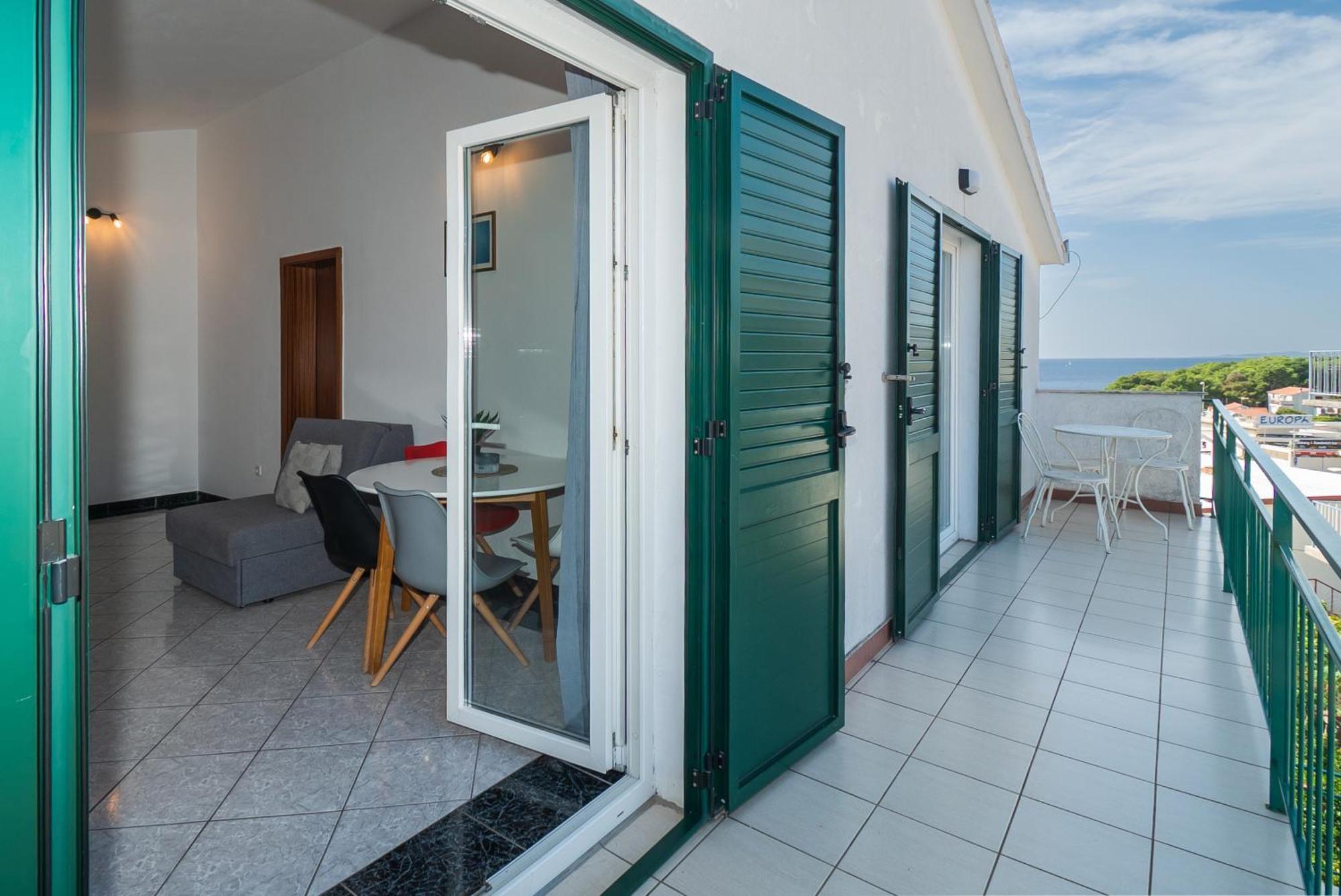 Apartments Polly Primošten Esterno foto
