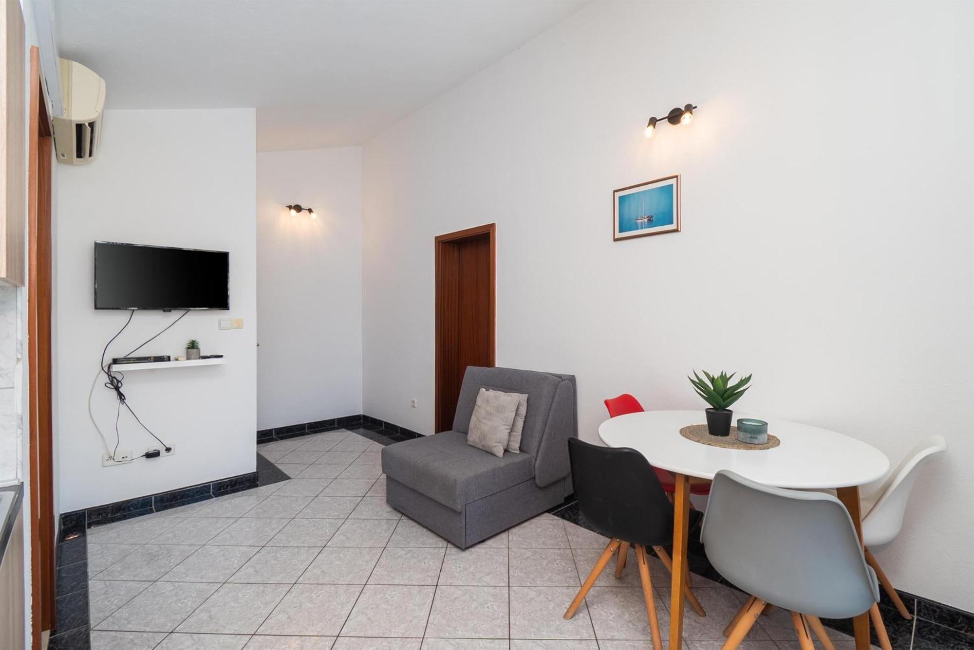 Apartments Polly Primošten Esterno foto